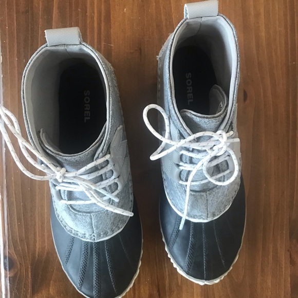 Sorel Out N About Ankle Boots - Picture 2 of 5